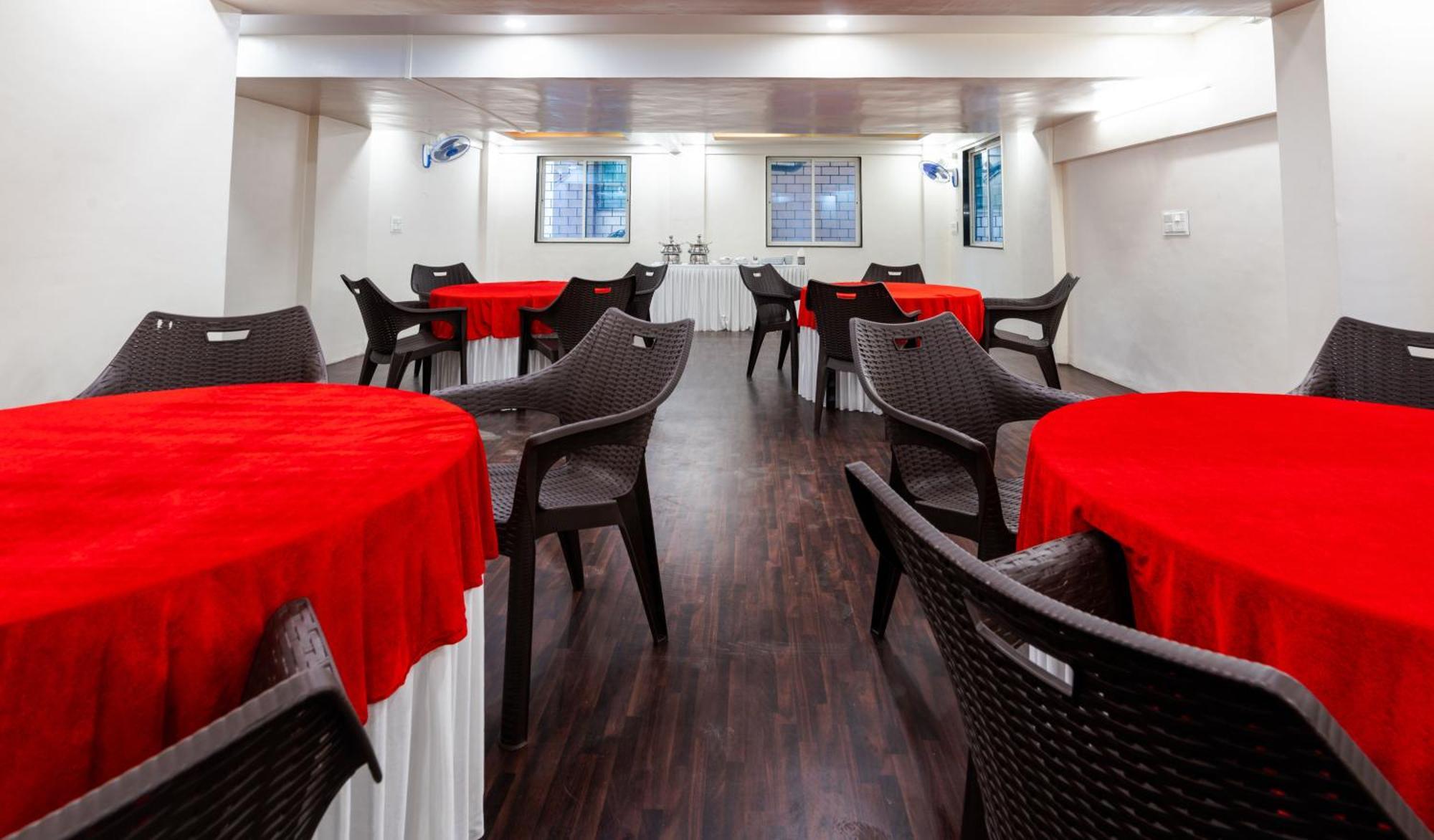 Hotel Treebo Trend The White Castle Pune Exterior foto