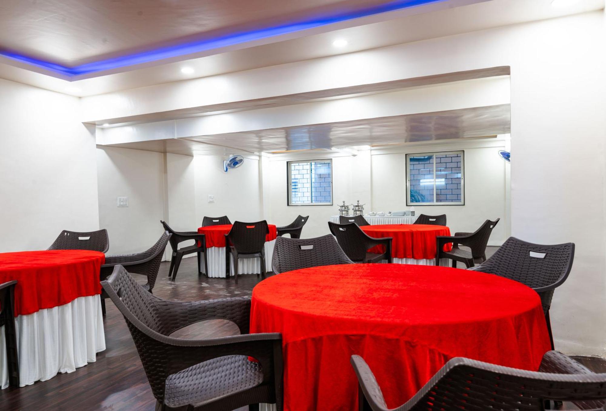 Hotel Treebo Trend The White Castle Pune Exterior foto